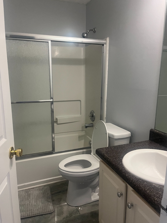 Bathroom one - 4 Miles to Kennesaw State University-Kennesaw Campus House