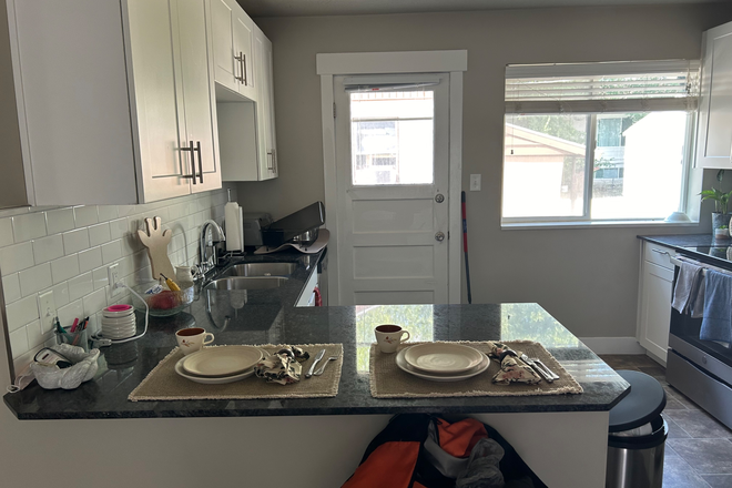 Kitchen - Glynhill Apts