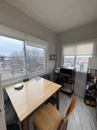 ! - Renovated NO FEE 2 bed! New kitchen & bath, HT/HW incl, laundry in bldg, near T! Ref# 258434642