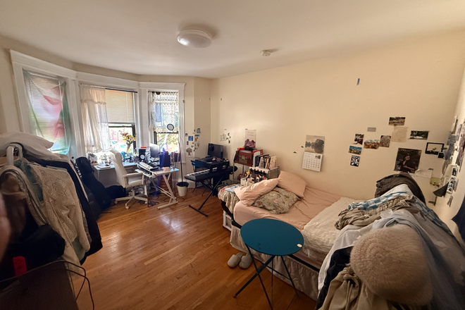 Living Space - Hemenway St Studio Fenway Apartments