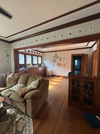 Dining Area - 1855 Portland Ave - Room for Sublease - GIRLS ONLY Apartments