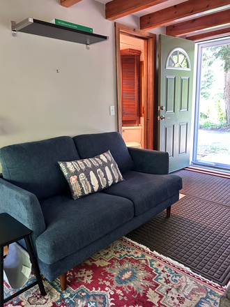 Living area - Fully Furnished Cottage in Sharon Apartments