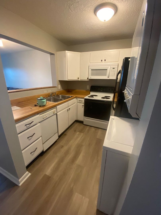 Kitchen - Two bedroom, two bathroom off-campus housing that's great for JMU students! Condo