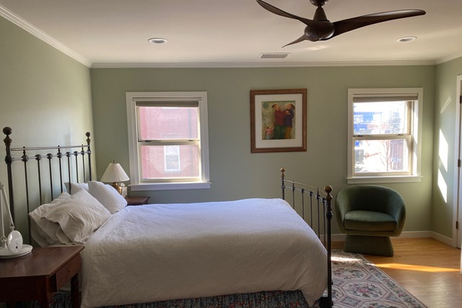 Bedroom - Townhouse room available