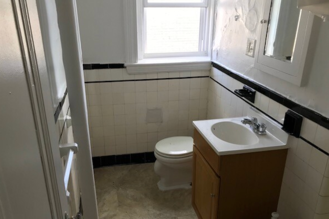 Bathroom - Apartment on Commonwealth Ave near BC shuttle and green line