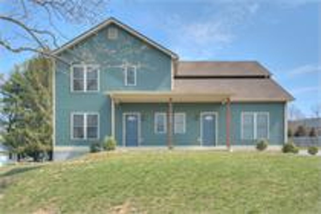 Photo - 1608 Whipple Drive - 4BR/4.0BA Apartments