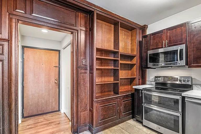 Kitchen - 1-bedroom Loft Apartment with Underground Garage in Chelsea, MA!