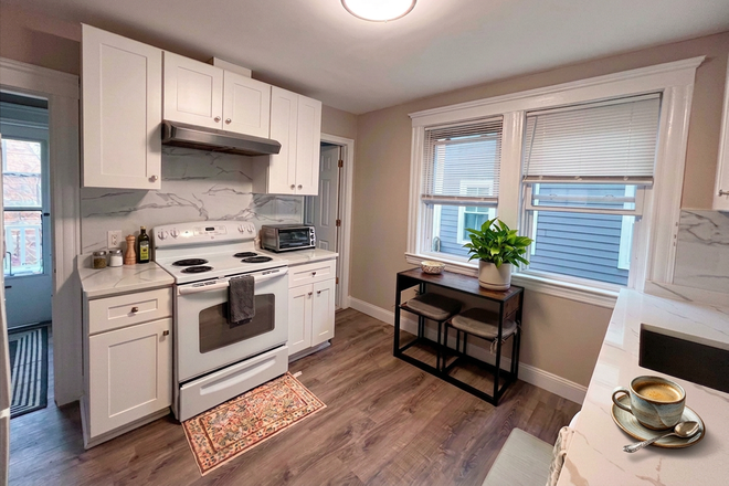 kitchen - 115 Pearson Rd 4 beds / 2 baths available from 6/1/27 No fee Apartments
