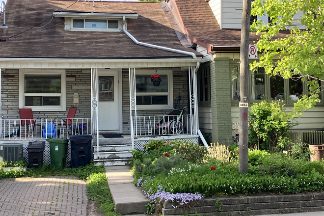 Front Exterior - Three Bedroom Bungalow in East York, steps from transit. 3-5 month rental -- Winter/Spring 2026