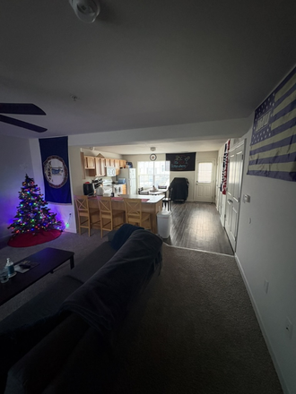 Living Room - 2 BR Copper Beech Apartment, Close to campus, Very clean