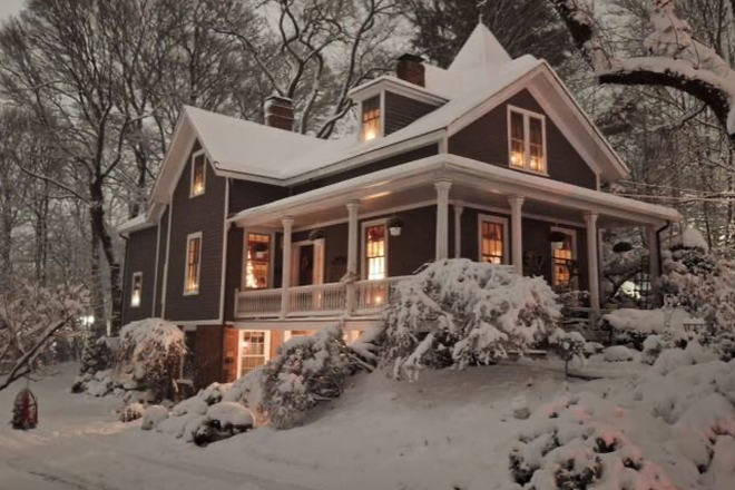 - Beautifully furnished room in lovely home in Brookline