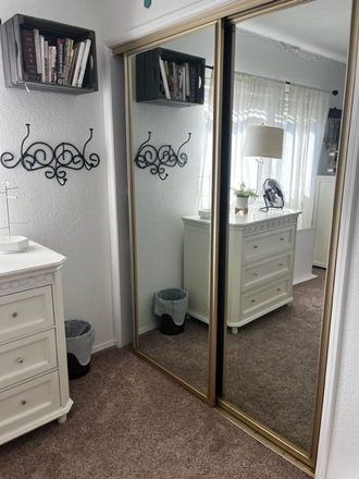 Full length mirrored closet doors - Private 2 (ea) bedrooms w/private full bthrm, 1 bdrm furnished w/queen bed, other bdrm non-furnishe