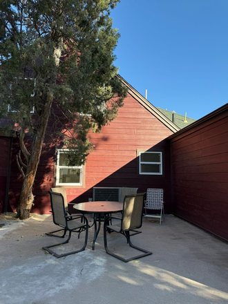 Patio - Travel Nurse Housing – 5 Minutes from Children’s Hospital Colorado Fully furnished