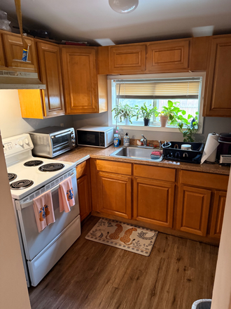 Kitchen - Cozy two bedroom in East Falls Area House