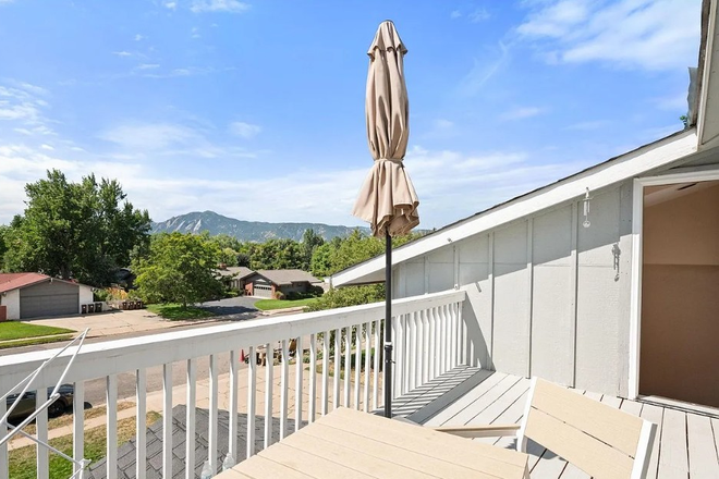 roof deck - Spacious North Boulder Home with Flatirons Views 5 Bed / 3 Bath