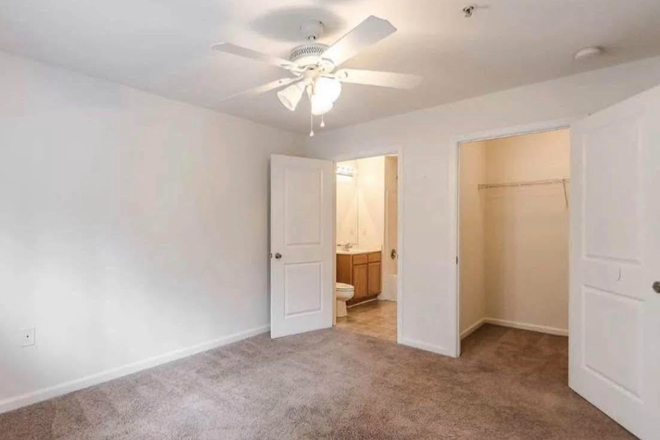 Bedroom 1- full bath and walk in closet - This Condo has a lot to offer students- 3 bedrooms each with full baths and walk in closets