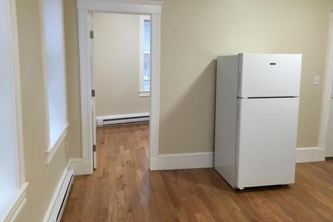 kitchen - Great 4 Bed 2 Bath NO BROKERS FEE!!!!!!!!! Apartments