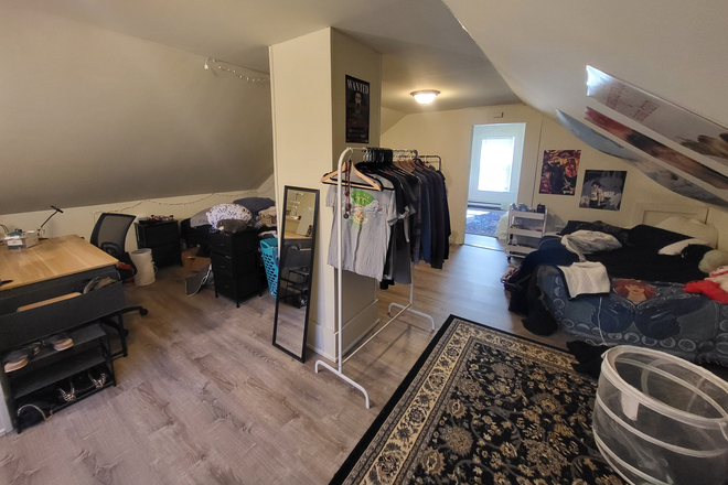 Shared Bedroom - Townhouses of Amherst - 121 Meadow St Unit 3