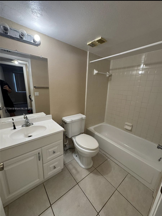 Bathroom 2 - Updated 2BR/2BA Condo – Walk to USF!