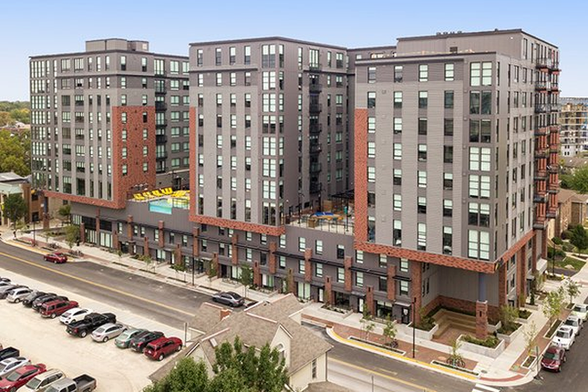 Campus Edge on Pierce Apartment Building - Lease Transfer 8/2026 - 7/2027 at Campus Edge: 1 Deluxe Bedroom/Attached Bathroom in a 2B/2B