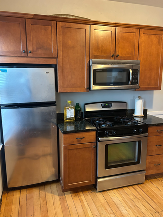 - - 56 Frederick St | Tufts Off-Campus 3-Bedroom