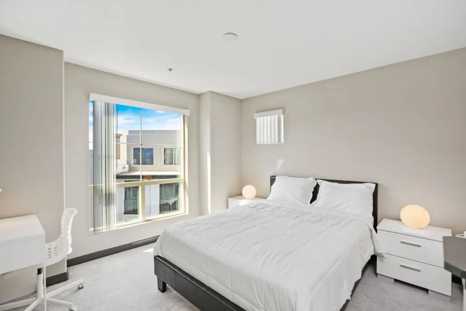Private room - Berkeley & Columbia Court Apartments
