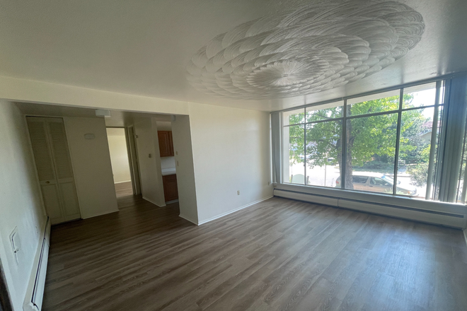 2 - AVAILABLE 8/5: 2655 Mapleton Ave. #201 Apartments