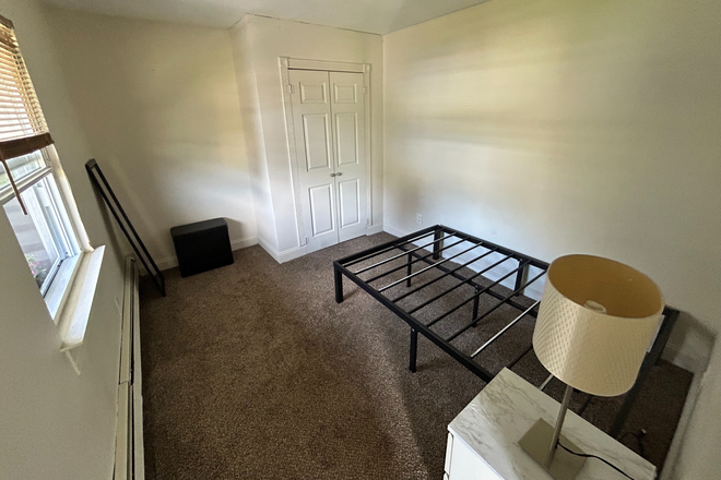 BEDROOM - Private Residency House
