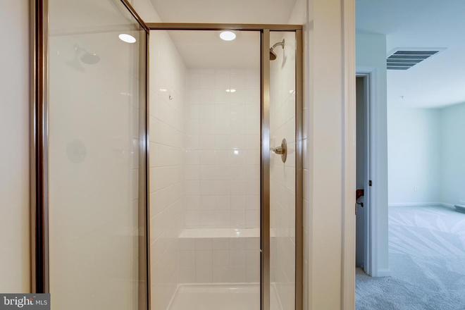 Fourth Floor Bedroom`s Bathroom - Greenbelt Station Townhome