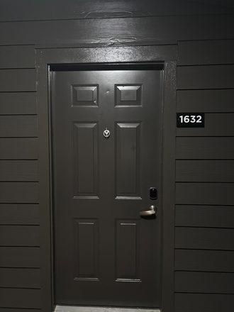 front door - North Druid Hills lease takeover