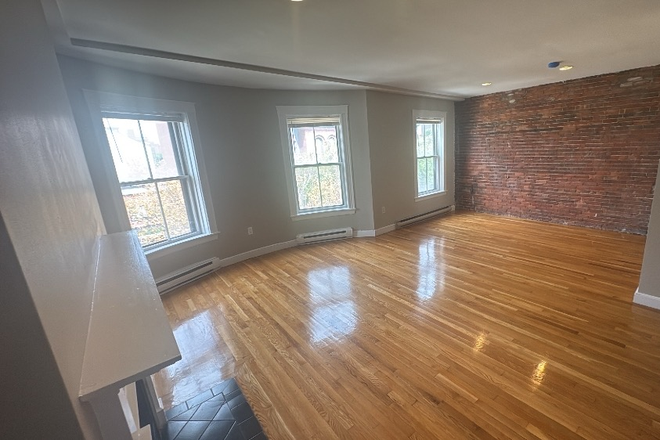 A - 2 bed w/deck Apartments