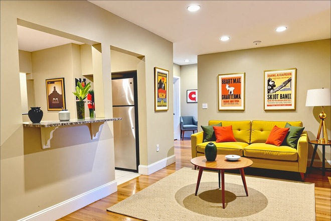 1 - 76 Egmont St., #5 – Brookline, MA 02446 4 bed 2 bath Condo Unit