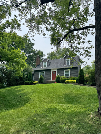 Home - Private Bedroom with a shared bath available Very Close to campus and Mackey Arena House