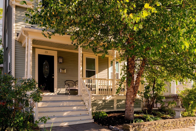front - 1 Bedroom in cute & cozy Lower Allston Home with big garden right behind the SEC