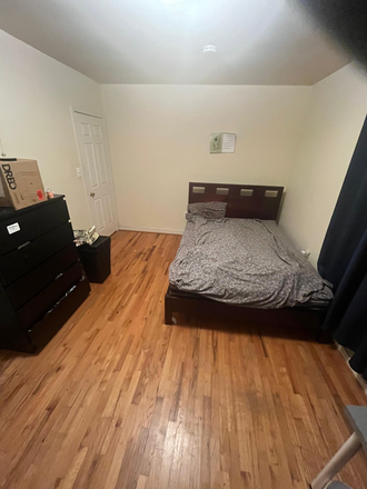 Bedroom - Private room in shared house