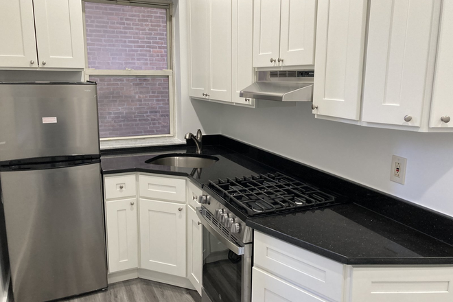 Call/text 602-317-9877 for a showing. - 9-1-26 / NO FEE 3BR / GRANITE KITCHEN / H&HW INCL / LOOK AT PICS! Apartments
