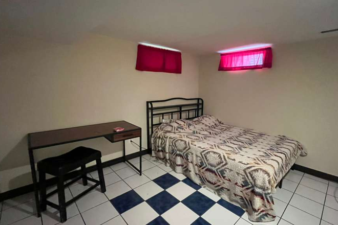 Bedroom - Basement Apartment in Hollywood Neighborhood