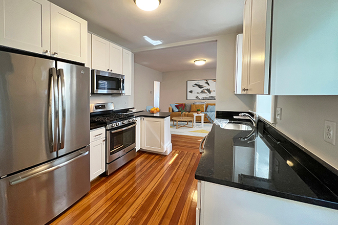 . - Spacious 3 Bed/ 2 Bath with in-unit washer/dryer! No Broker Fee! Apartments
