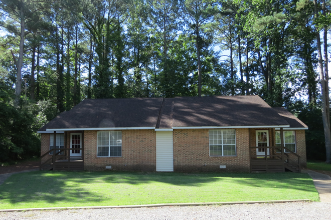 Outside street view - 131 King Henry Way