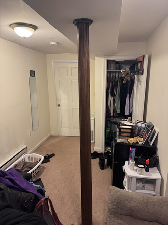 Larger bedroom view 1 - 11 Seckle Unit 1