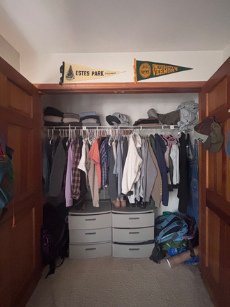 Huge bedroom closet - Bedroom needing spring sublet in spacious 4-story UVM student home