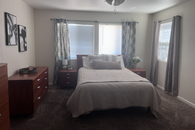 Calaveras master - Bobcat house/Calaveras Master bedroom
