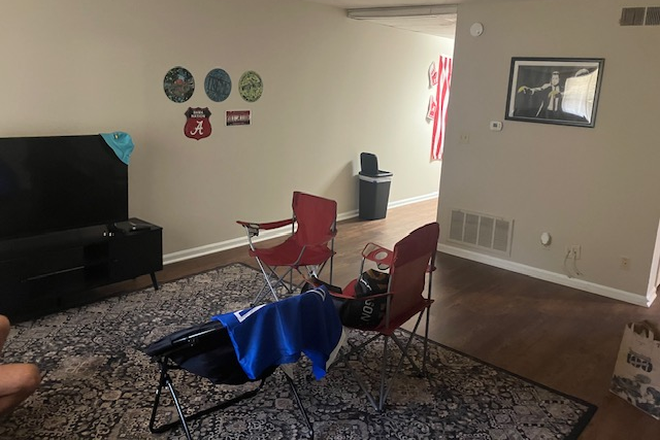 Living Area - Churchill Downs Apartments