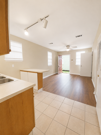 Light open kitchen-Livingroom - Home away from Home
