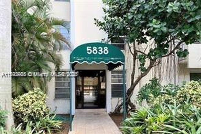 Entrance - ALCA condo unit 106