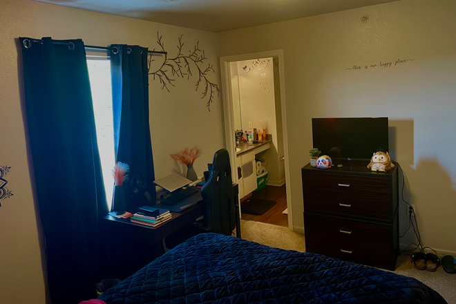 Bedroom - The Landings at Chandlers Crossing Apartments