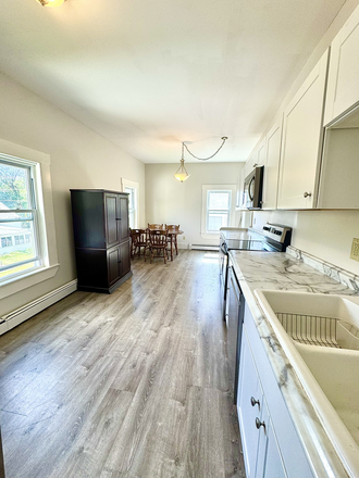 Kitchen - 240 State Street Apartments