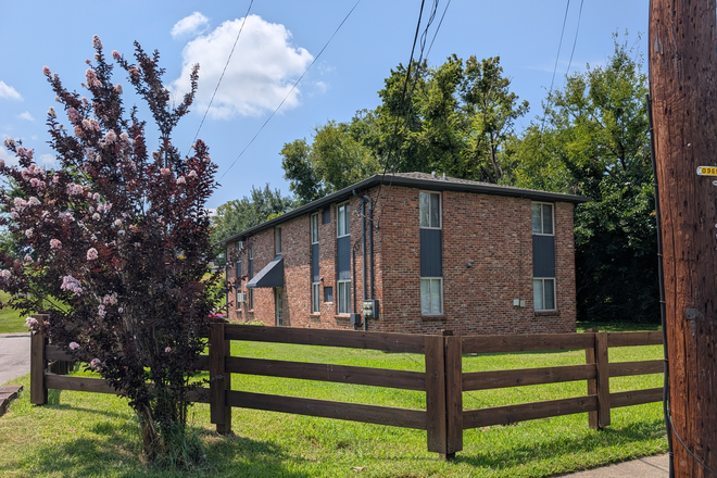 Outside Street View - Two Bedroom Apartment Near 12th & Wedgewood