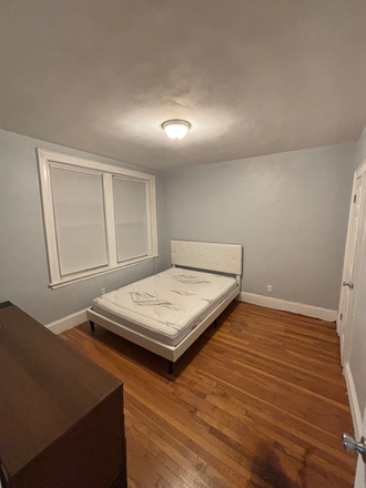 Bedroom - Cleveland Circle 2bd/1ba Apartment