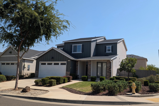 Front view - Best neighborhood for UC Merced